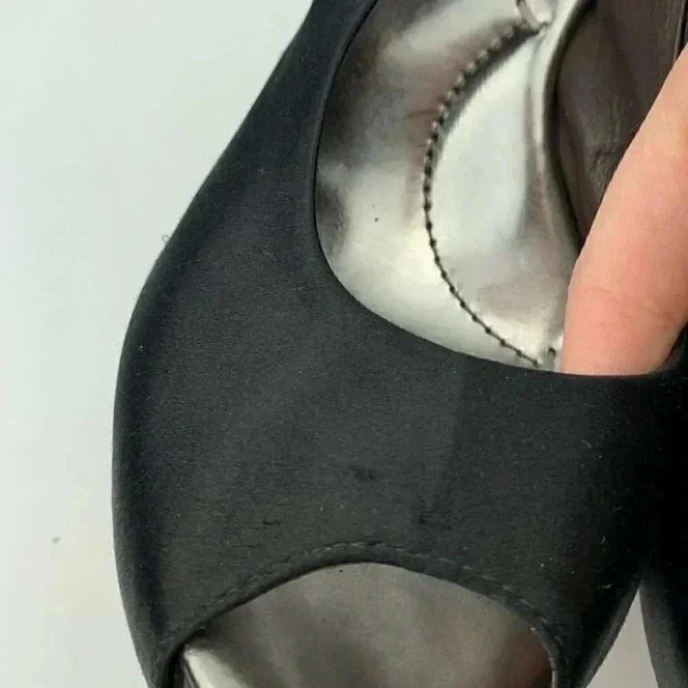 Bcbgmaxazria heels size 9 39 satin Platforms